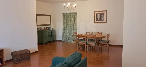 Moradia V2+1 isolada em Sítio das Lombas