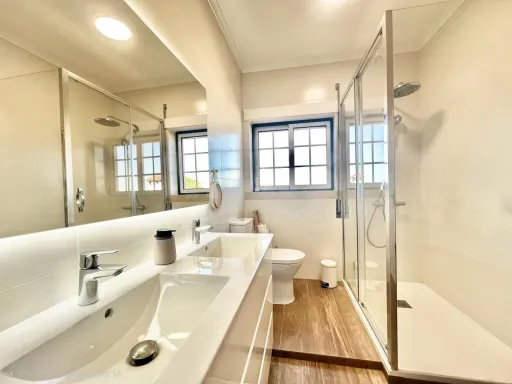 Fully renovated 3-bedroom apartment in Samora Correia