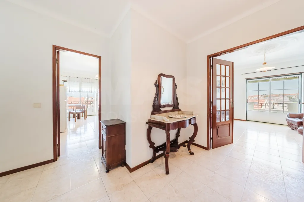 Apartamento T3 com garagem