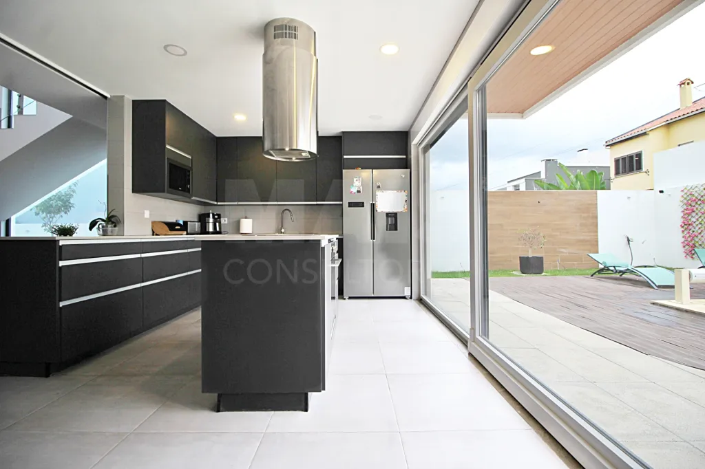 5 bedroom detached house in Alpriate - Vialonga