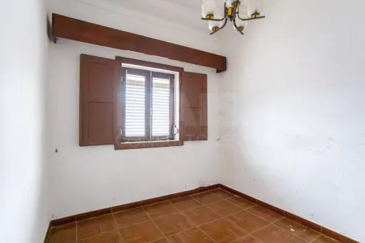 Moradia Térrea T2 para remodelar em Coruche-Vale Mansos
