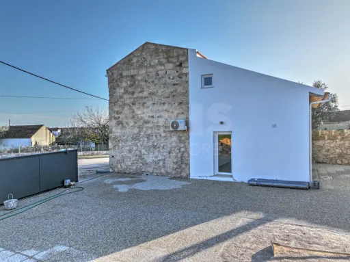 Moradia T2 + Anexo c/ T1, Logradouro e Piscina!