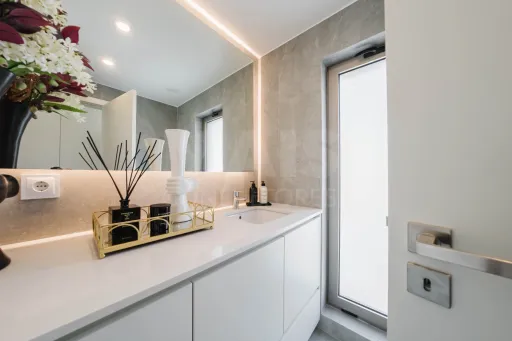 Villas Mar – Moradia V3  com piscina e vista mar  a 150 metros da Praia -