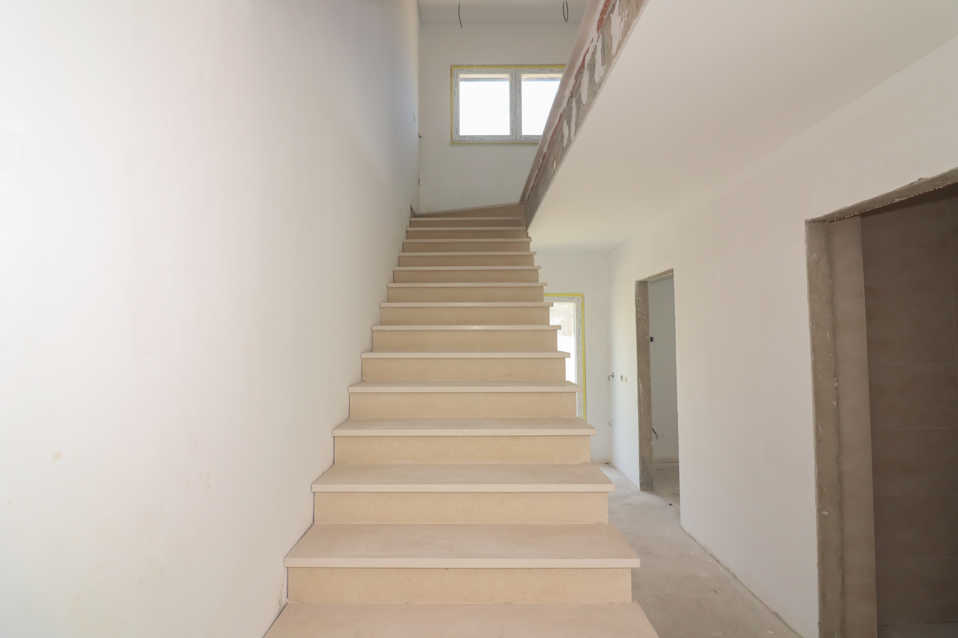 Moradia T3 nova em Olhalvo