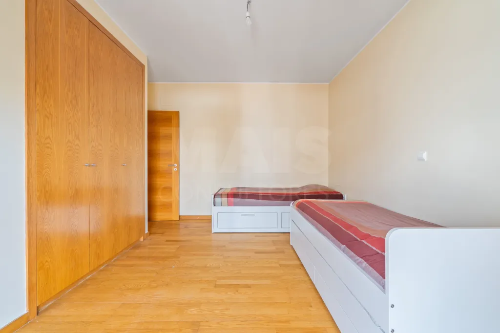 Apartamento T2 com 1 Lugar de Estacionamento  e Varanda | Próximo da Praia da Rocha – Encosta da Marina  - Portimão