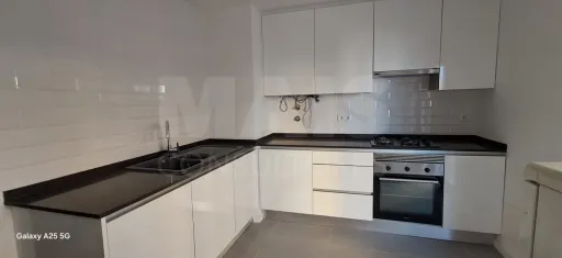 Apartamento T2 em Olhão, sem mobília