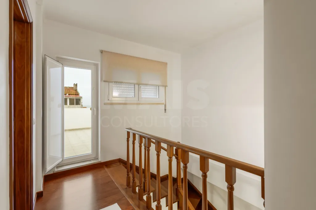 Apartamento T3 Duplex com Garagem em Peniche