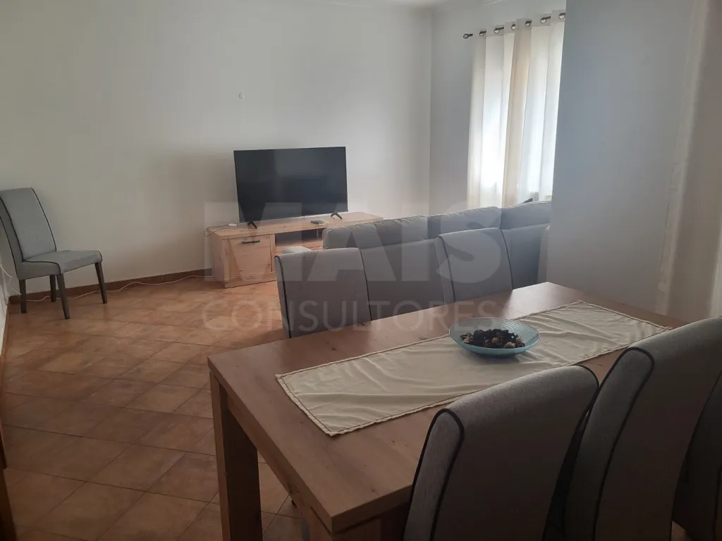 Apartamento T2 em Santiago do Cacém