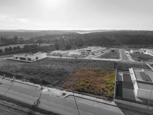 Lote para construção com projeto aprovado | Quinta do Negrelho