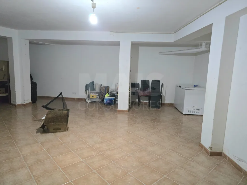 Moradia geminada T3 com garagem box e pátio de 60 M² | Alfeizerão