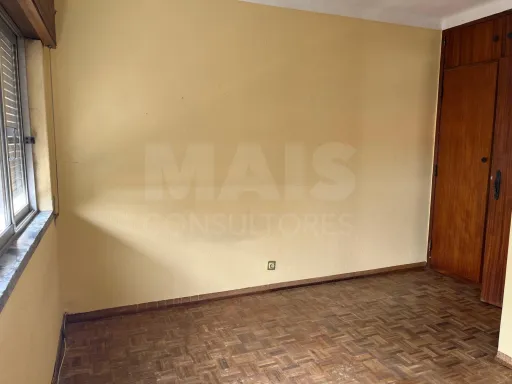 Apartamento T3 no centro das Caldas da Rainha com elevador