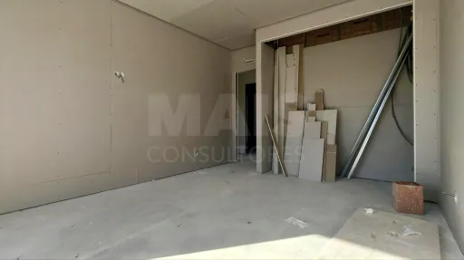 Moradia Térrea T4 com Suite Master, Piscina de Água Salgada, Garagem e Acabamentos Premium !