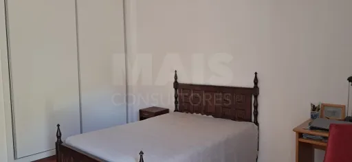 Moradia V2+1 isolada em Sítio das Lombas