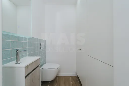 Moradia T3 Totalmente Remodelada com Logradouro em Coruche