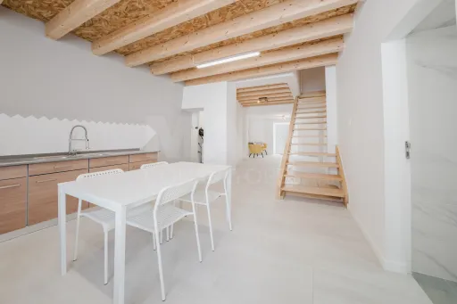 2 bedroom villa with patio in the historic center of Atouguia da Baleia