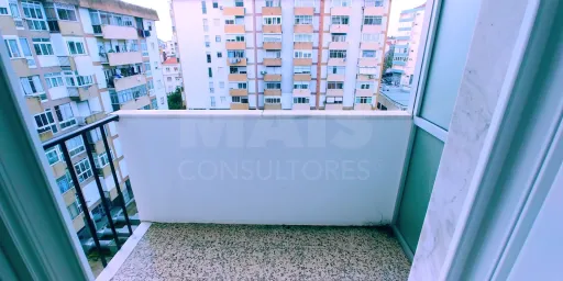 Apartamento T2 em Benfica