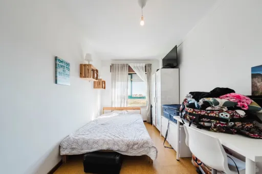 Apartamento T3 em Peniche com 110 m², perto do centro e da Universidade