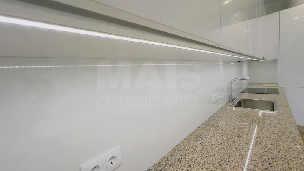 Fully Renovated 3-Bedroom Apartment | Downtown Lourinhã | Modernity, Comfort, and Elegance