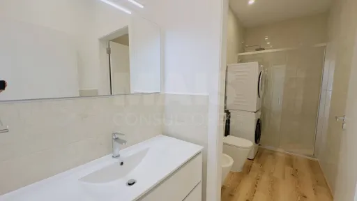 Apartamento T3 Totalmente Remodelado | Centro da Lourinhã | Modernidade, Conforto e Elegância
