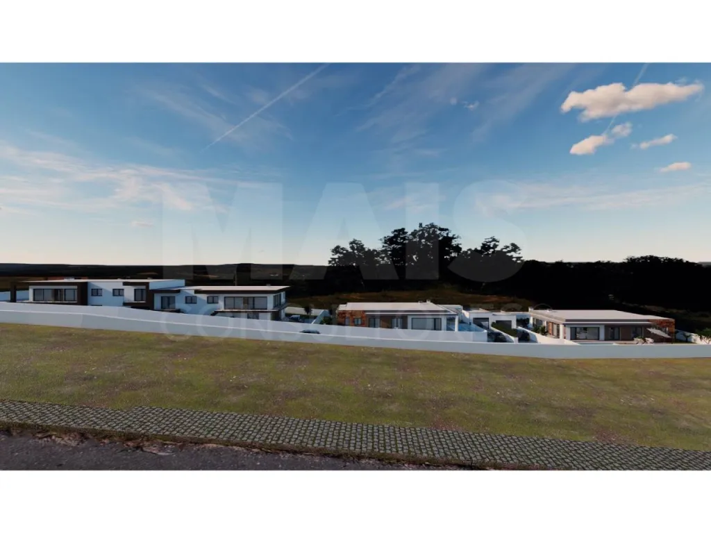 Moradia Contemporânea T4 com Suite Master, Piscina de Água Salgada, Garagem e Acabamentos Premium !