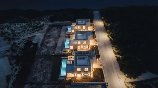 Moradia T5 com Piscina - Vista Golfe e Mar
