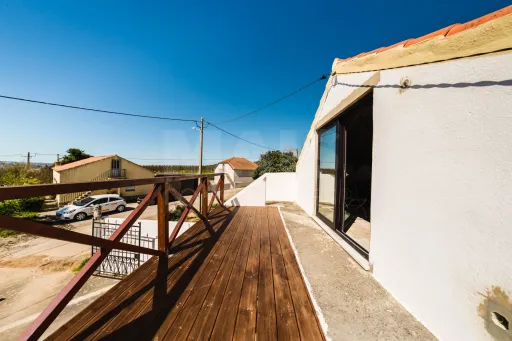 Propriedade com 7240m2 | Duas habitações | Piscina | Garagem | Anexos | Carvalhal, Bombarral