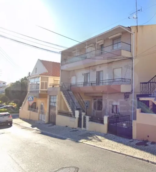 Refurbished 1-bedroom apartment in São João da Talha