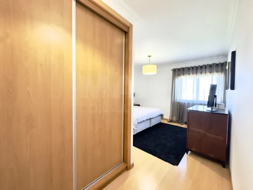 Apartamento T3 com suíte e garagem em Peniche