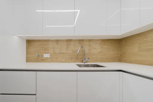 Apartamento T2 na Nazaré c/ 2 lugares de garagem