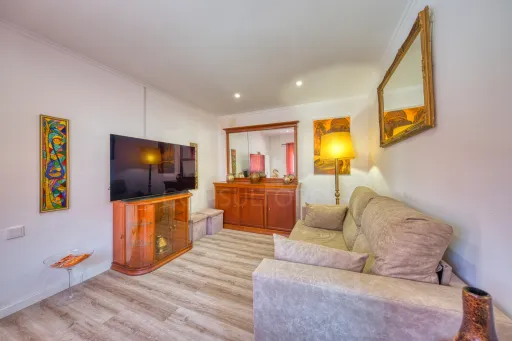 Viva com Espaço e Conforto: Moradia T4 com Anexo e Garagem em Coruche – Pronta a Habitar