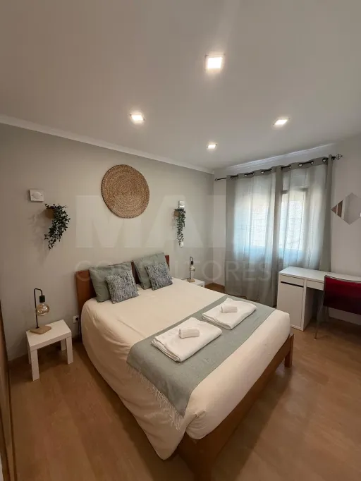 3+1 Bedroom Apartment in the Center of Peniche with Private Terrace and High Profitability