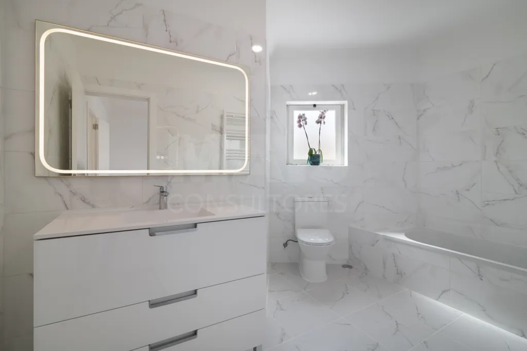 Moradia Isolada T4 Renovada — Abuxarda / Alvide, Cascais