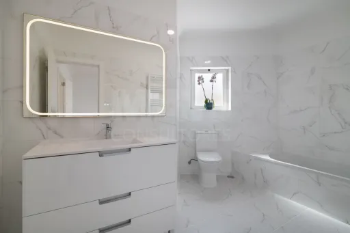 Moradia Isolada T4 Renovada — Abuxarda / Alvide, Cascais