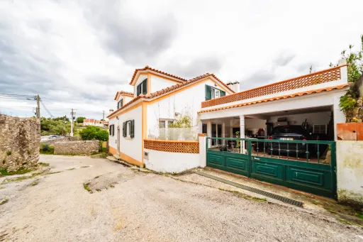 Moradia renovada no Moledo