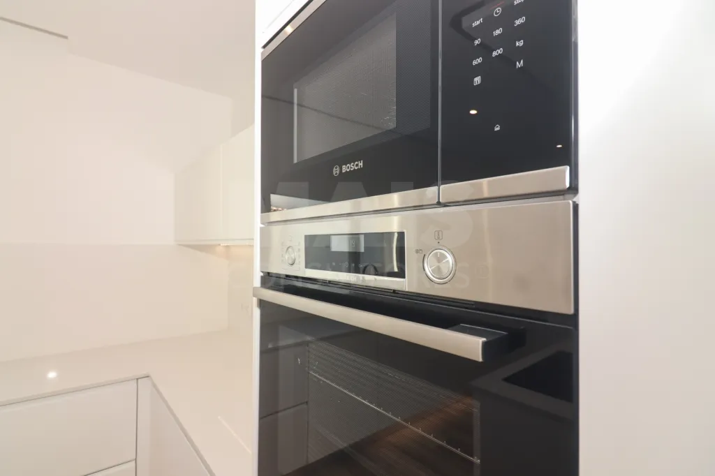 House 4 Bedrooms Juncalinho gated community