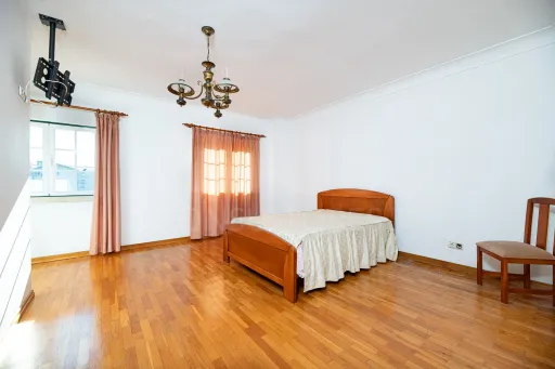 Moradia T5 em Salvaterra de Magos com terraço