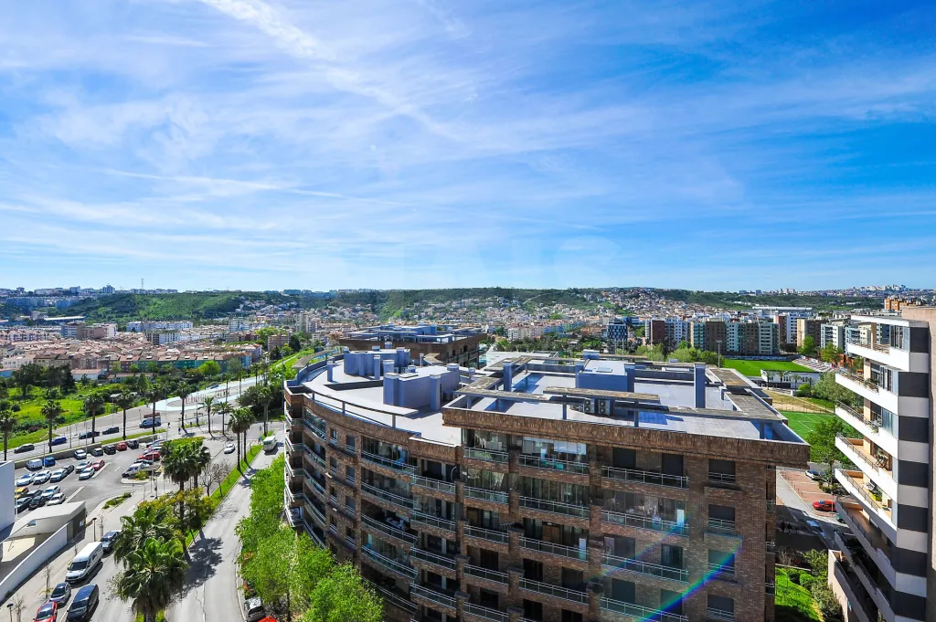 T3 + 1 Duplex com Box para 2 carros e Terraço | Colinas do Cruzeiro, Odivelas