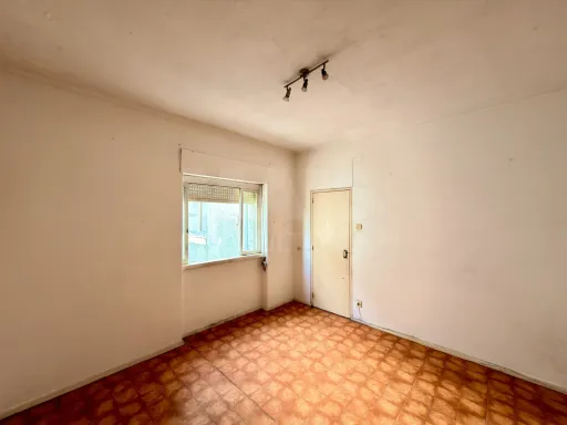 Apartamento T2 localizado em Peniche