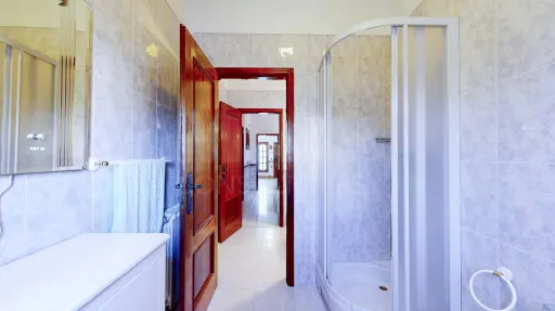 Moradia T5, na calhandriz com piscina