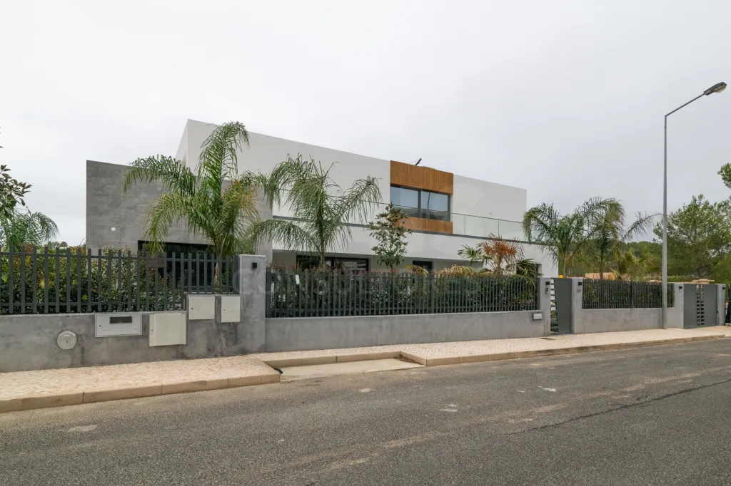 Moradia de Luxo T5 + 1 em Cascais