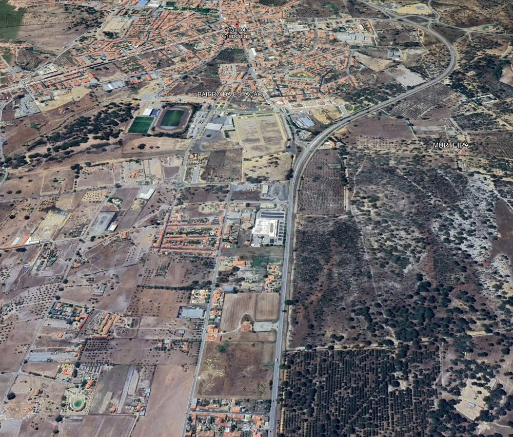 Excelente Oportunidade de Investimento em Grândola: Terreno com 26.215 m² e Acesso Direto ao IC1