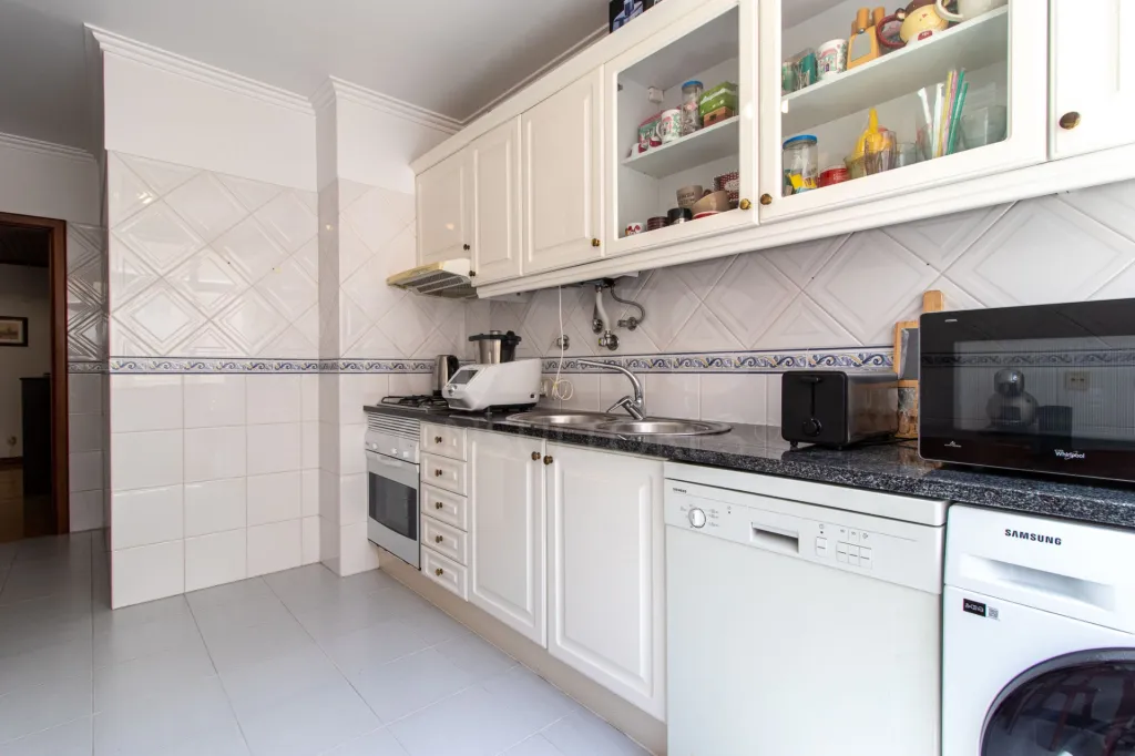 Apartamento T2 | Avenida de Fitares  - Rinchoa – Rio de Mouro - Sintra