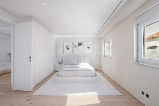 Moradia totalmente remodelada no coração de Peniche!