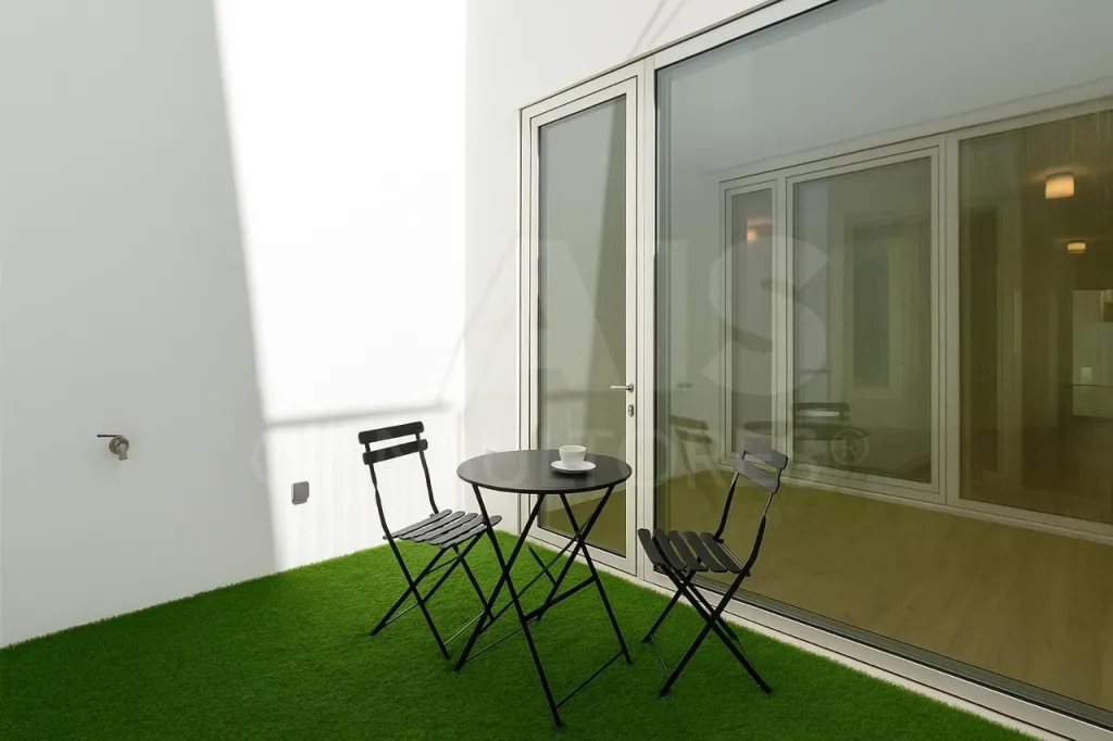 T1 novo com terraço no centro de Peniche