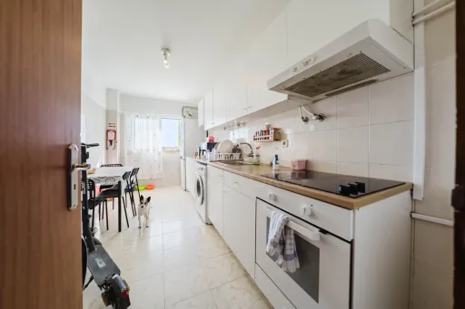 Apartamento T3 em Peniche com 110 m², perto do centro e da Universidade