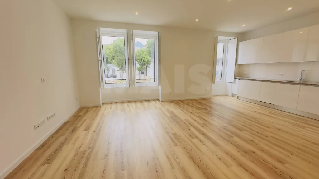 Fully Renovated 3-Bedroom Apartment | Downtown Lourinhã | Modernity, Comfort, and Elegance