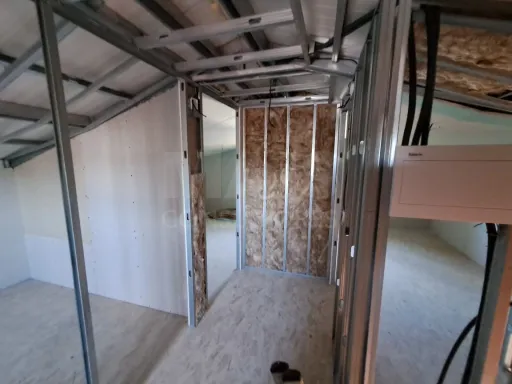 Moradia para remodelar em terreno com 1.809m2