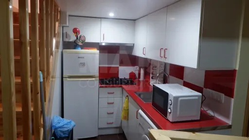Apartamento T1 em Mezanino – Praia da Areia Branca, Lourinhã