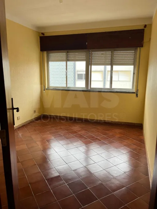 Apartamento T3 no centro das Caldas da Rainha com elevador