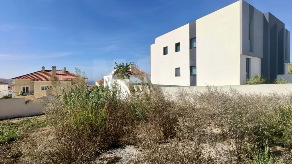 Lote Urbano | Praia da Areia Branca | 294 m²